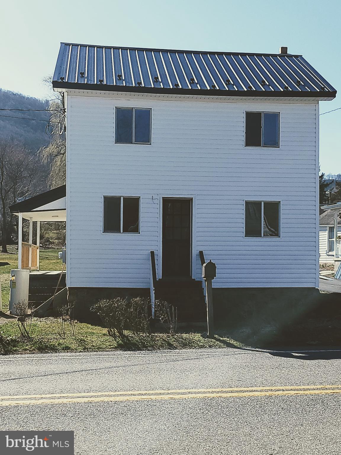 his newly remodeled home just might be what you have been looking for.

2 Bedrooms - full bath - Eat in Kitchen

Upstairs laundry.

Property includes a double lot.

Many possibilities to this property.

Plenty of space to park a boat.

3 miles to Weaver Falls
