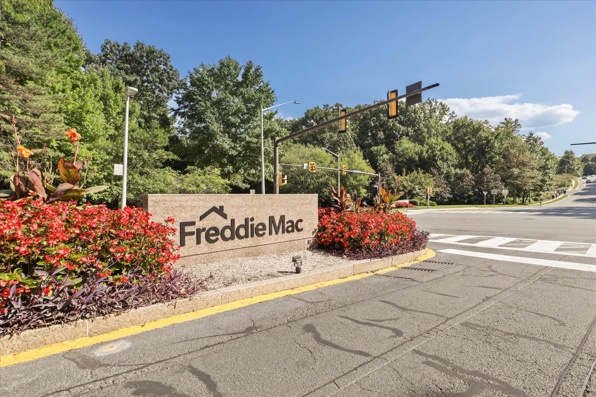 KINGS MANOR - Residential