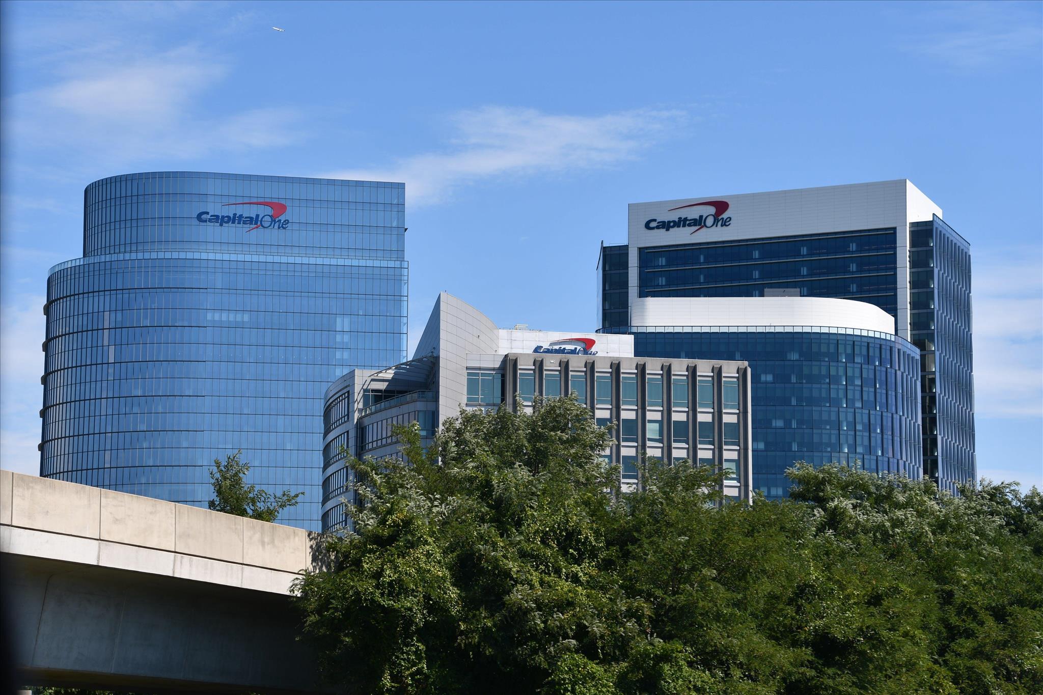 KINGS MANOR - Residential