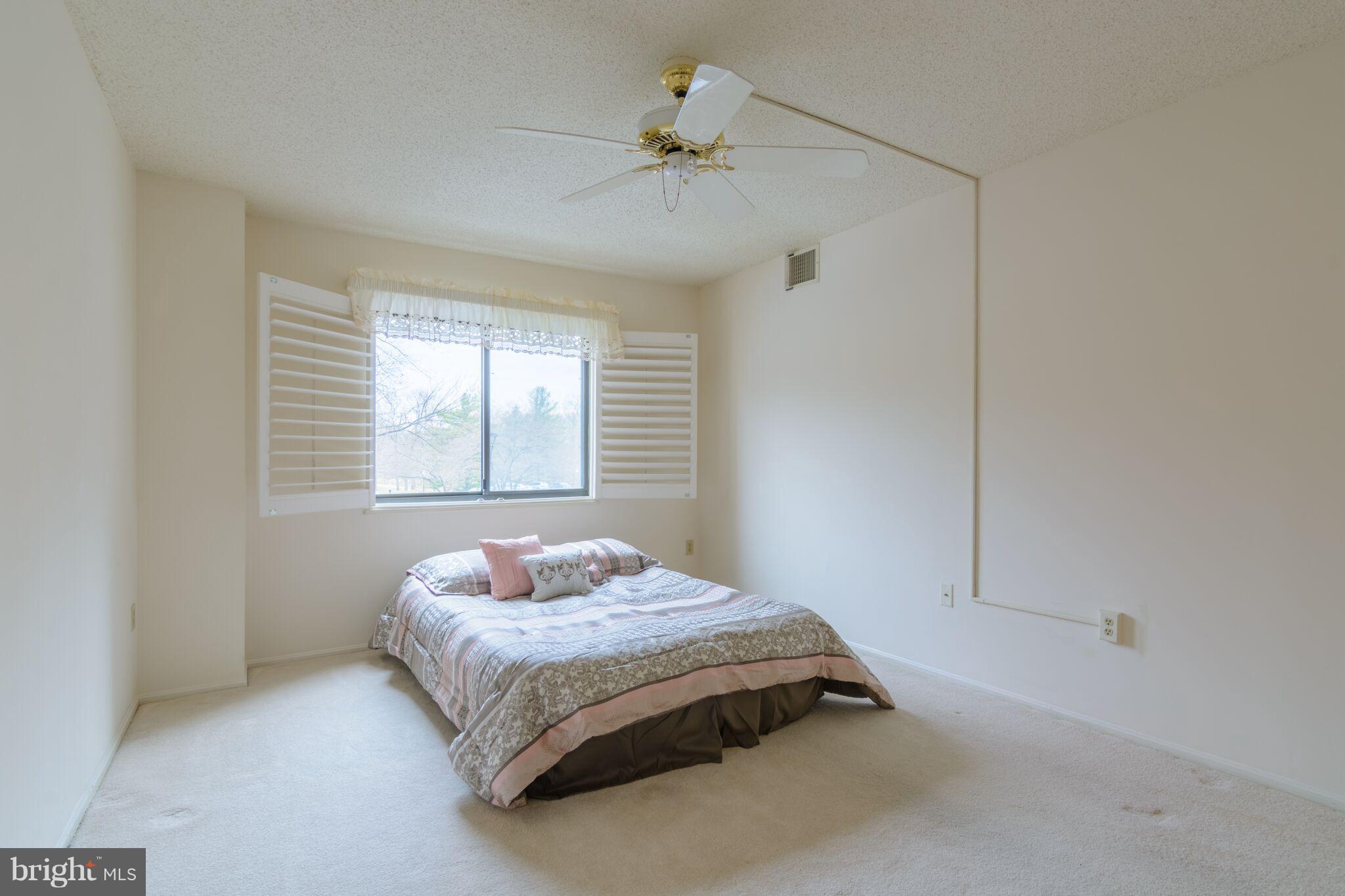 GREENS AT LEISURE WORLD - Residential