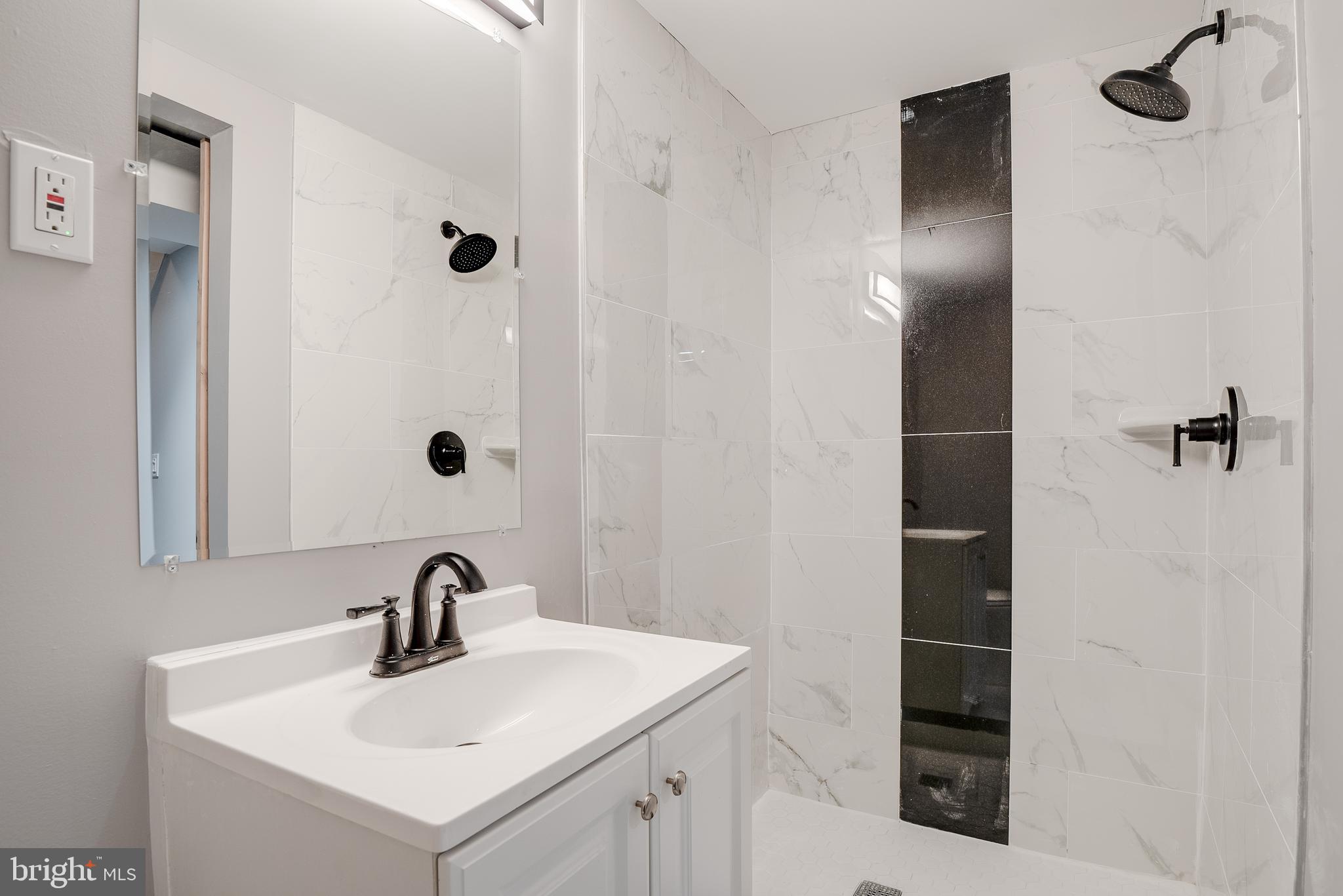 KIRBY HILL - Residential