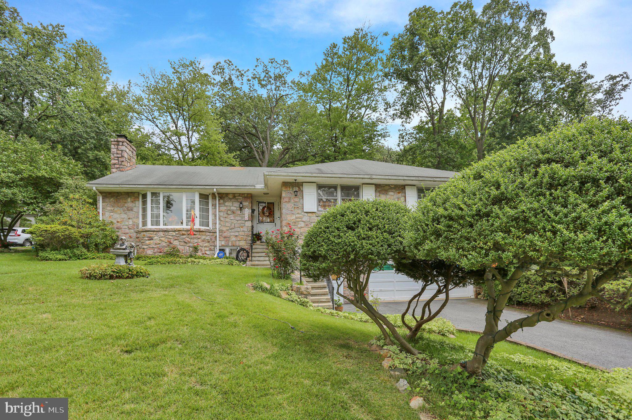 1317 LORRAINE ROAD