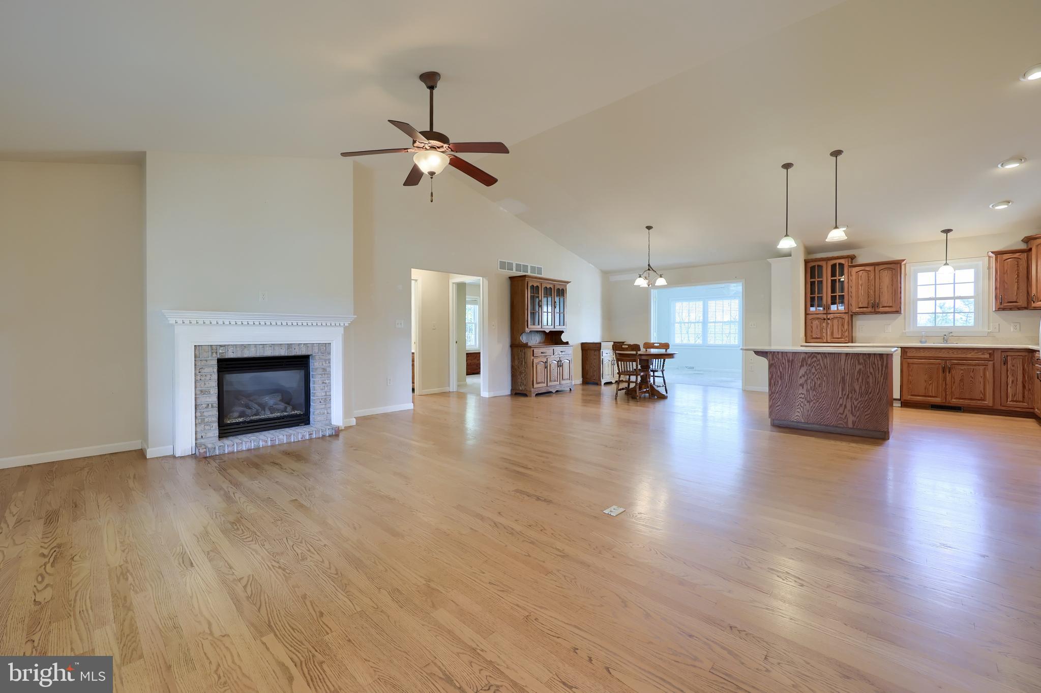 BROOKSHIRE - Residential