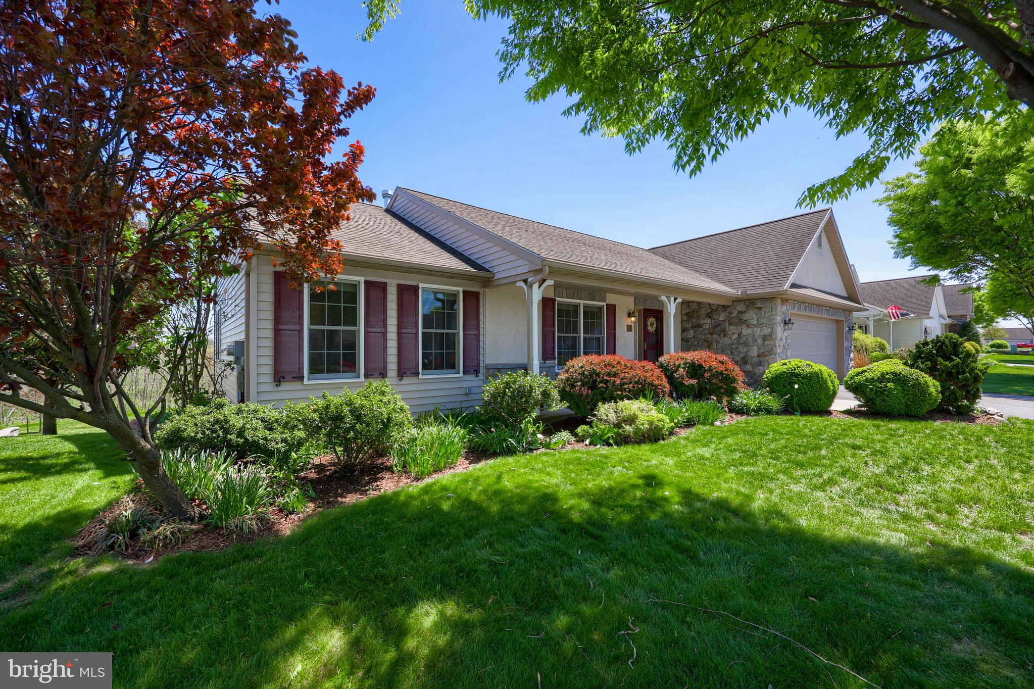 924 CAMBRIDGE DRIVE