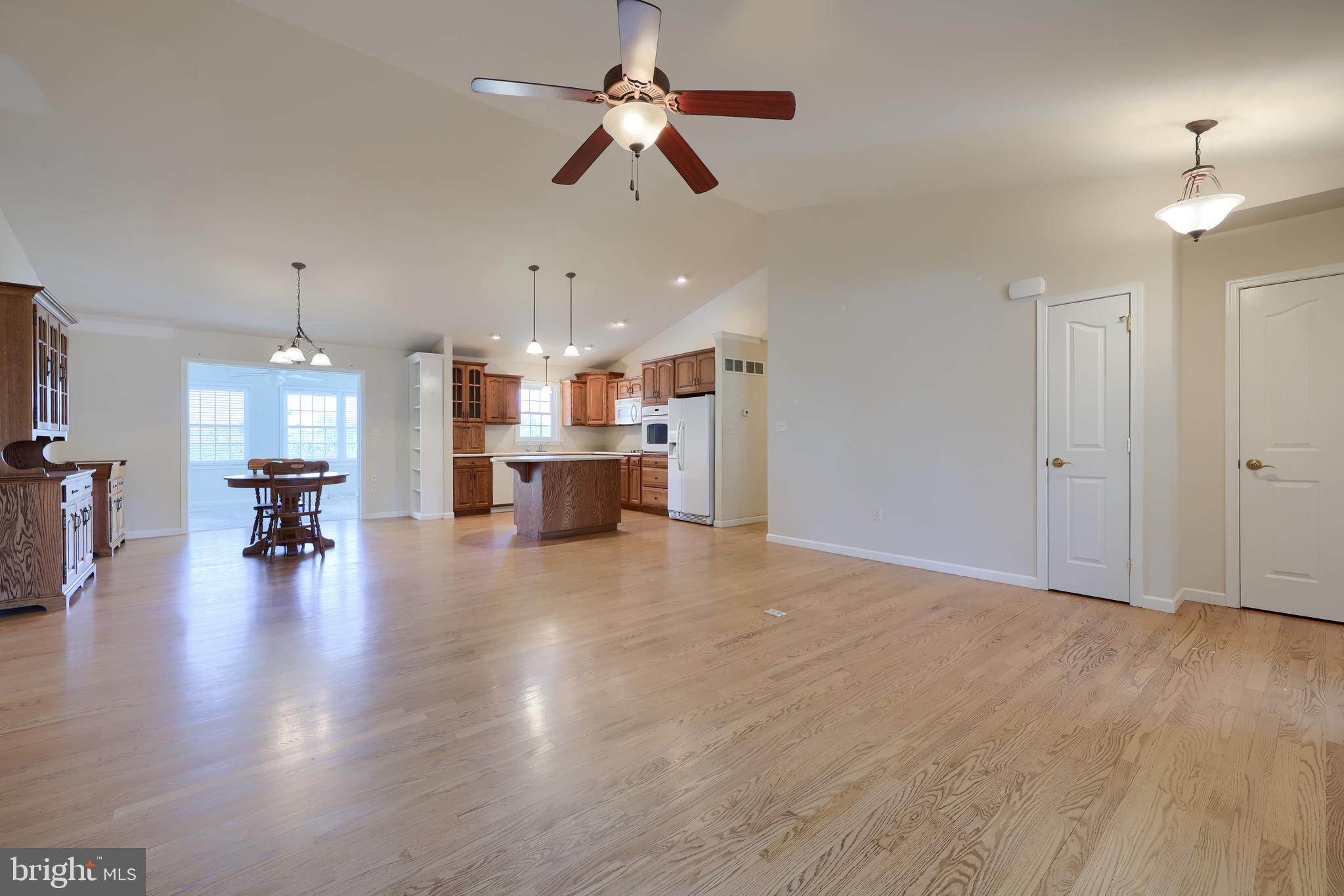 BROOKSHIRE - Residential