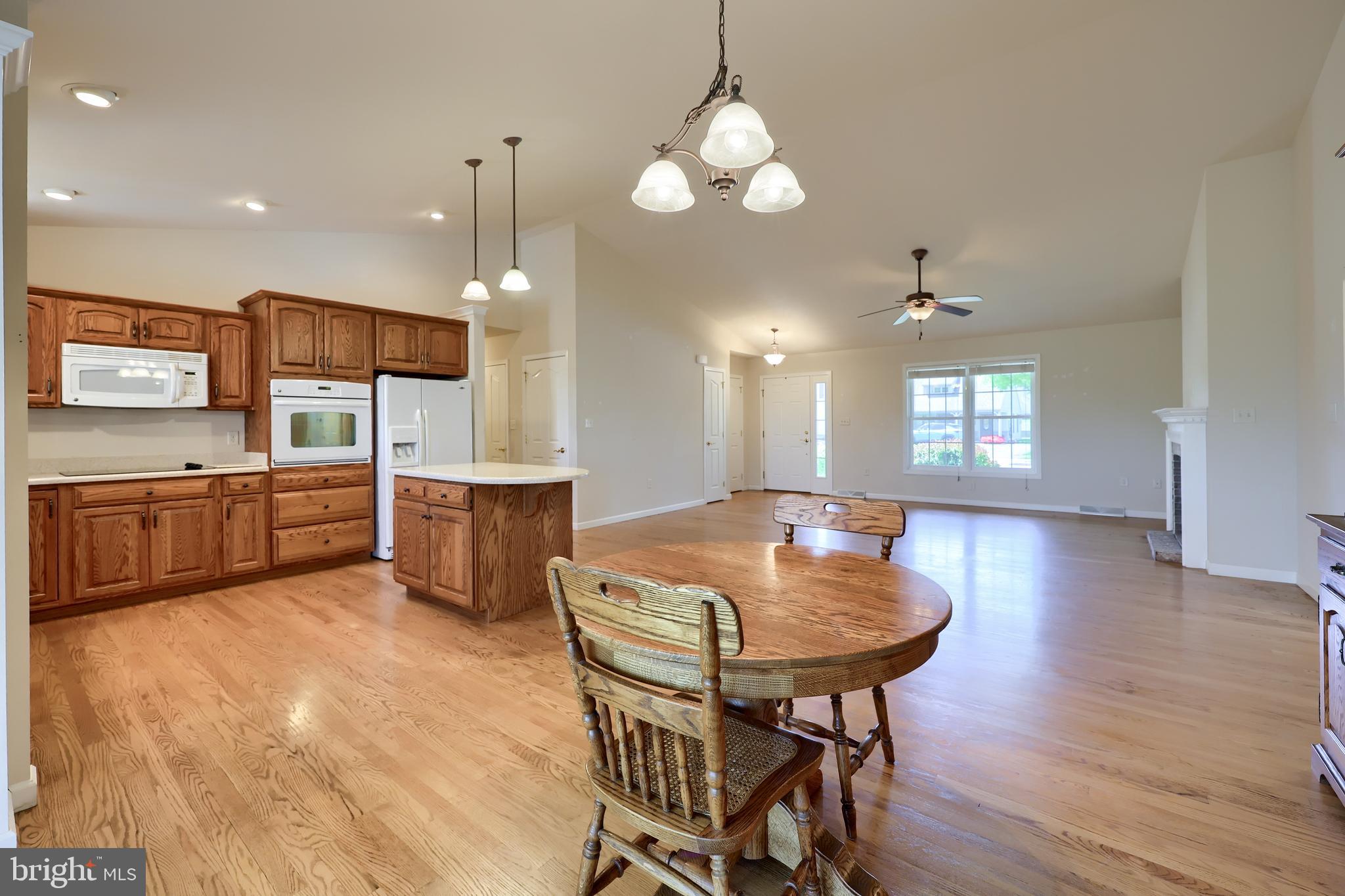 BROOKSHIRE - Residential