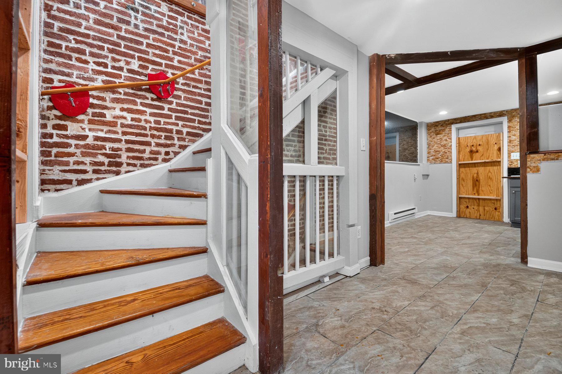 504 CALLENDER ST