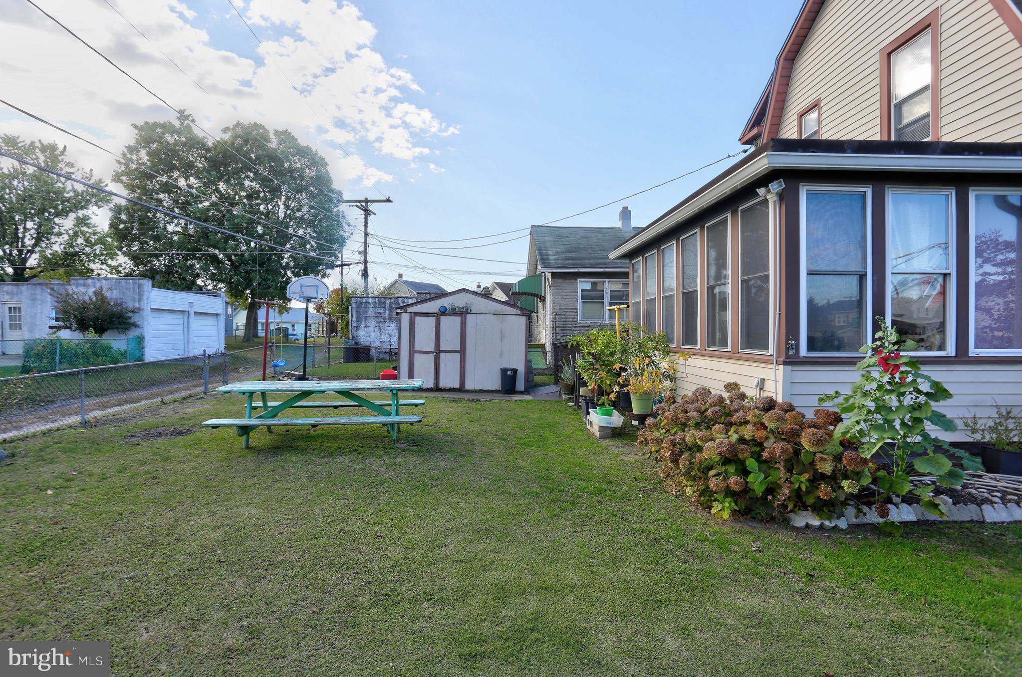 LORRAINE PARK - Residential