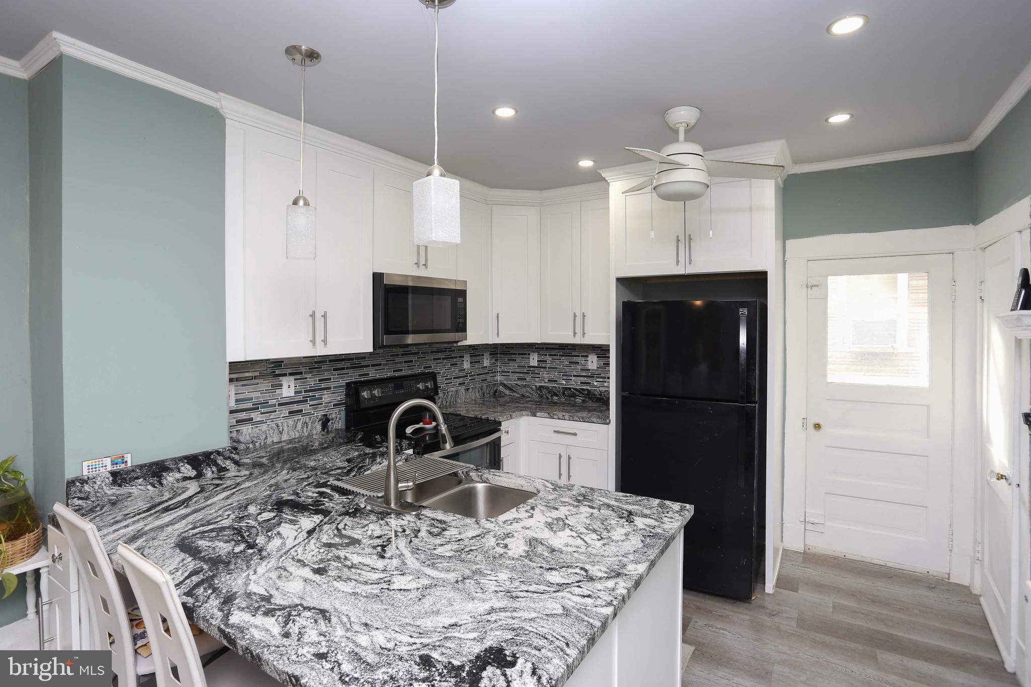 LORRAINE PARK - Residential