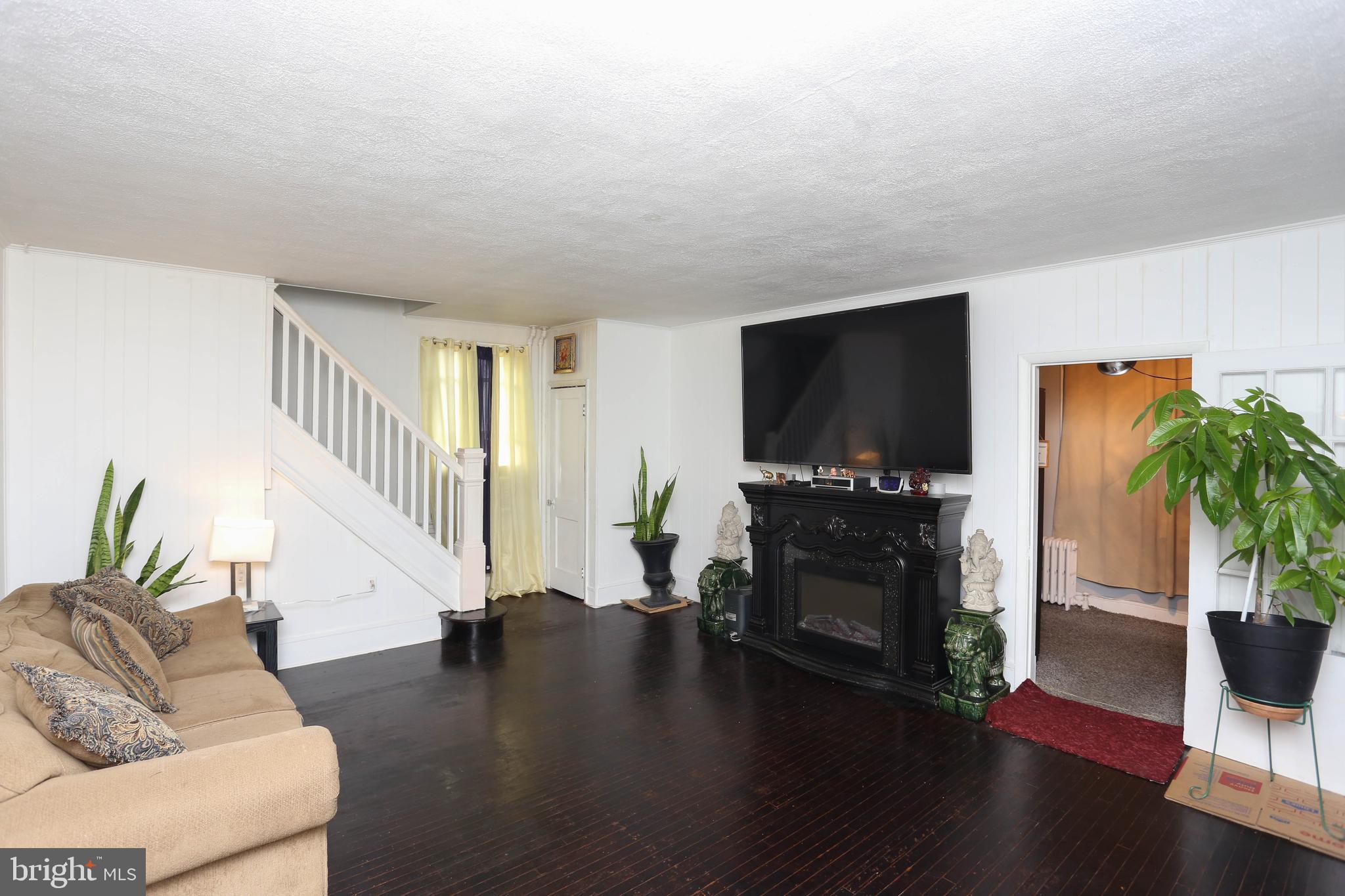 LORRAINE PARK - Residential