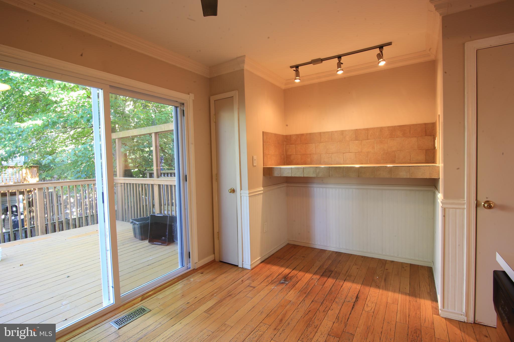 CENTREVILLE GREEN - Residential Lease