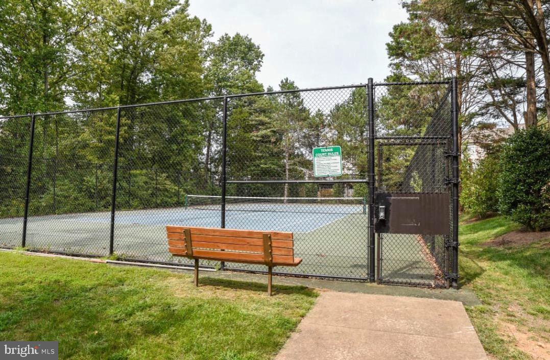 CENTREVILLE GREEN - Residential Lease