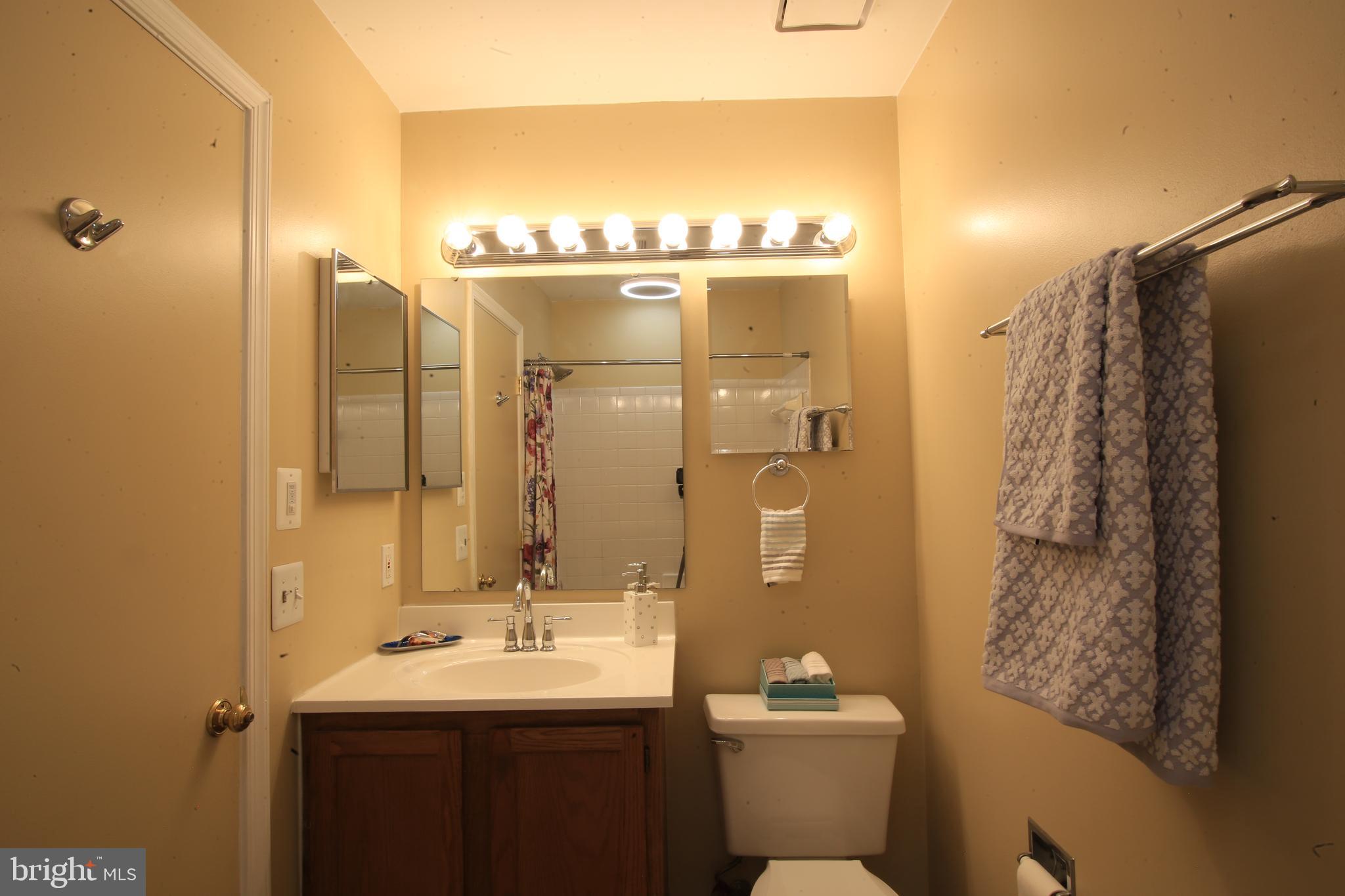 CENTREVILLE GREEN - Residential Lease