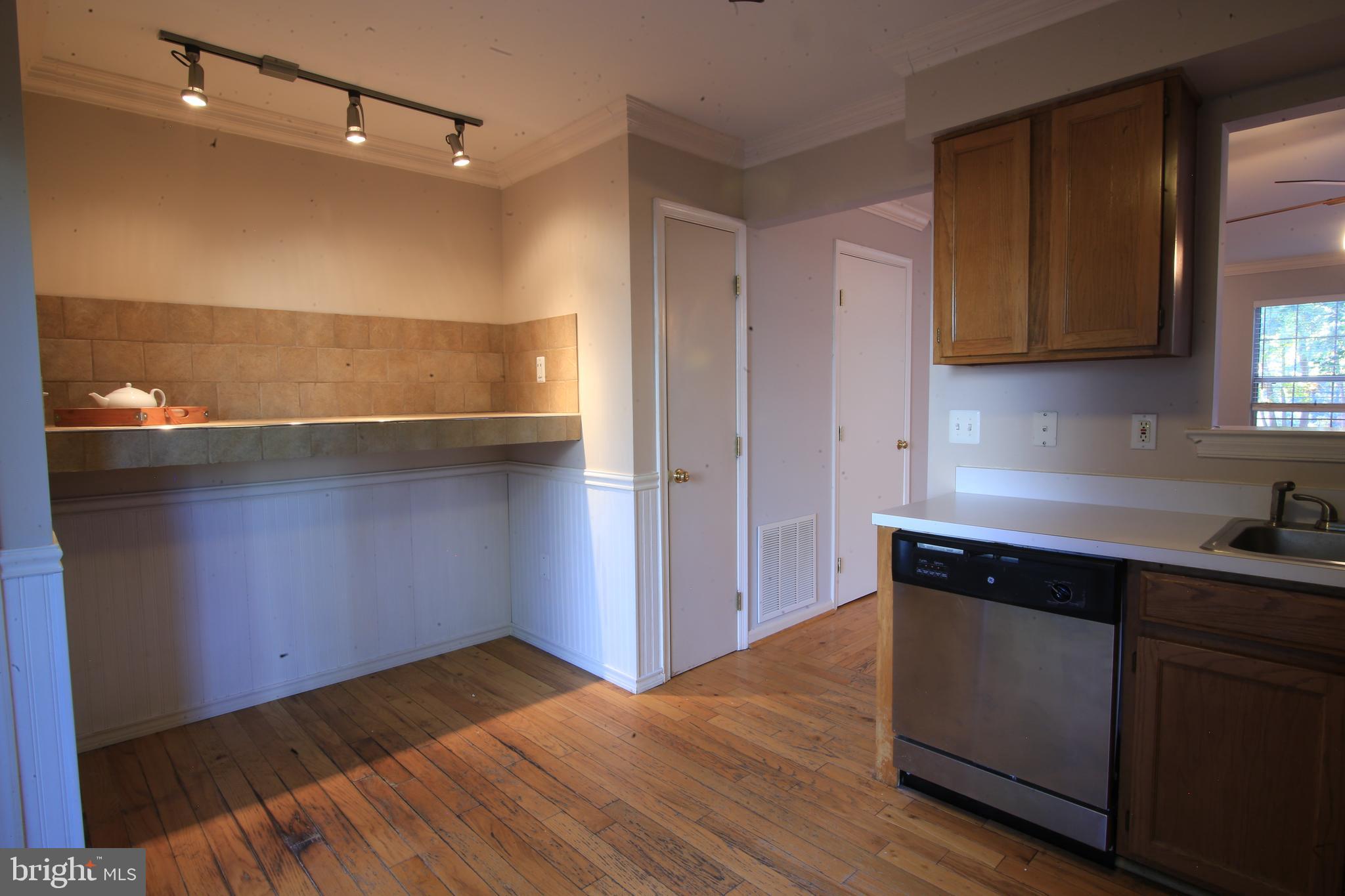 CENTREVILLE GREEN - Residential Lease