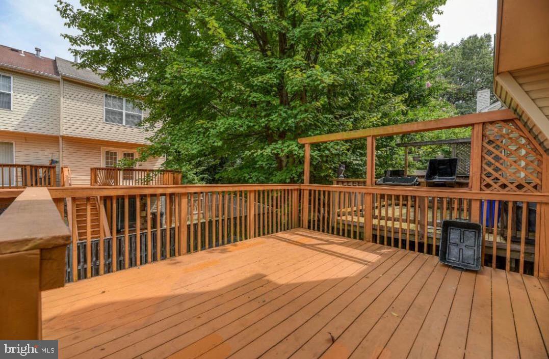 CENTREVILLE GREEN - Residential Lease