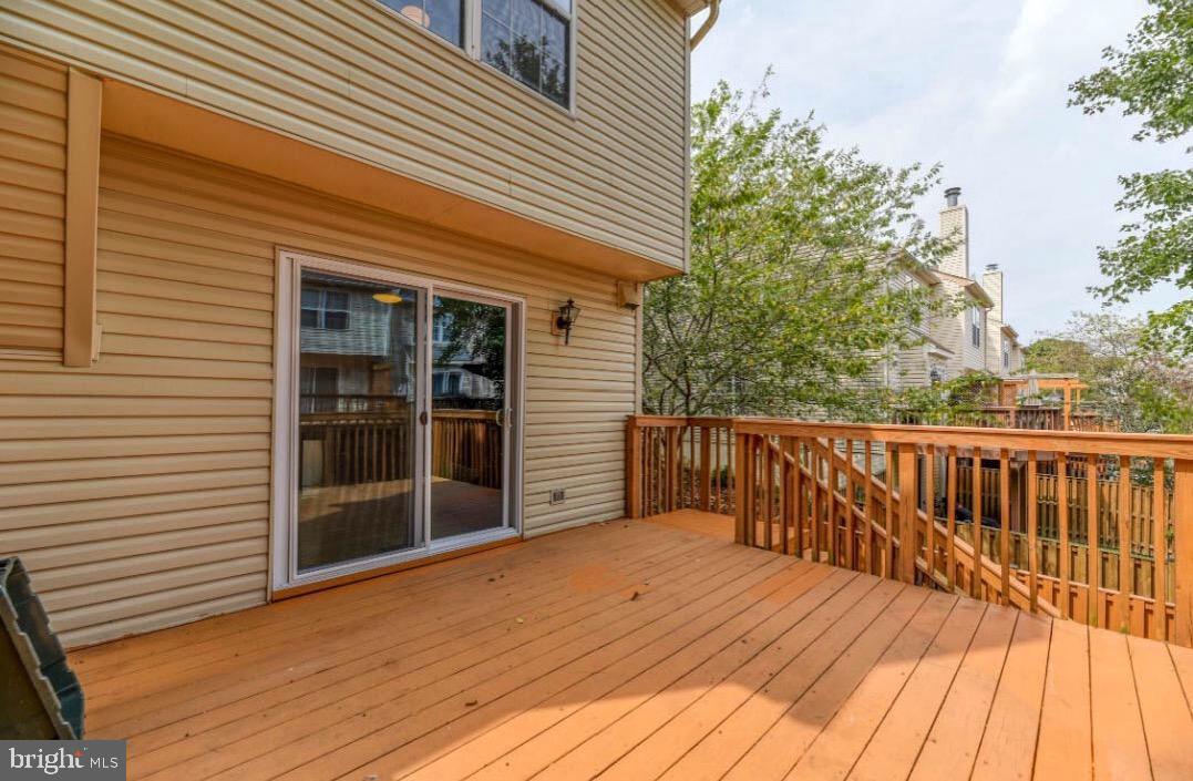 CENTREVILLE GREEN - Residential Lease