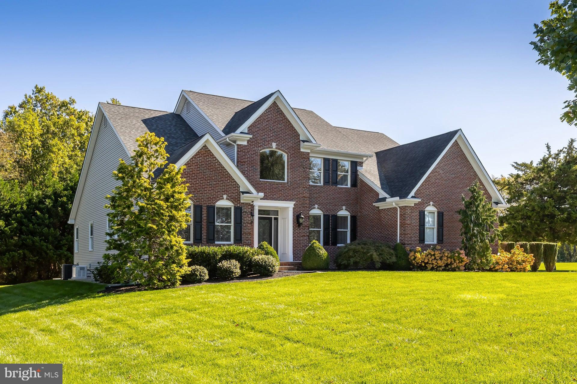 14 LAIELLI COURT
