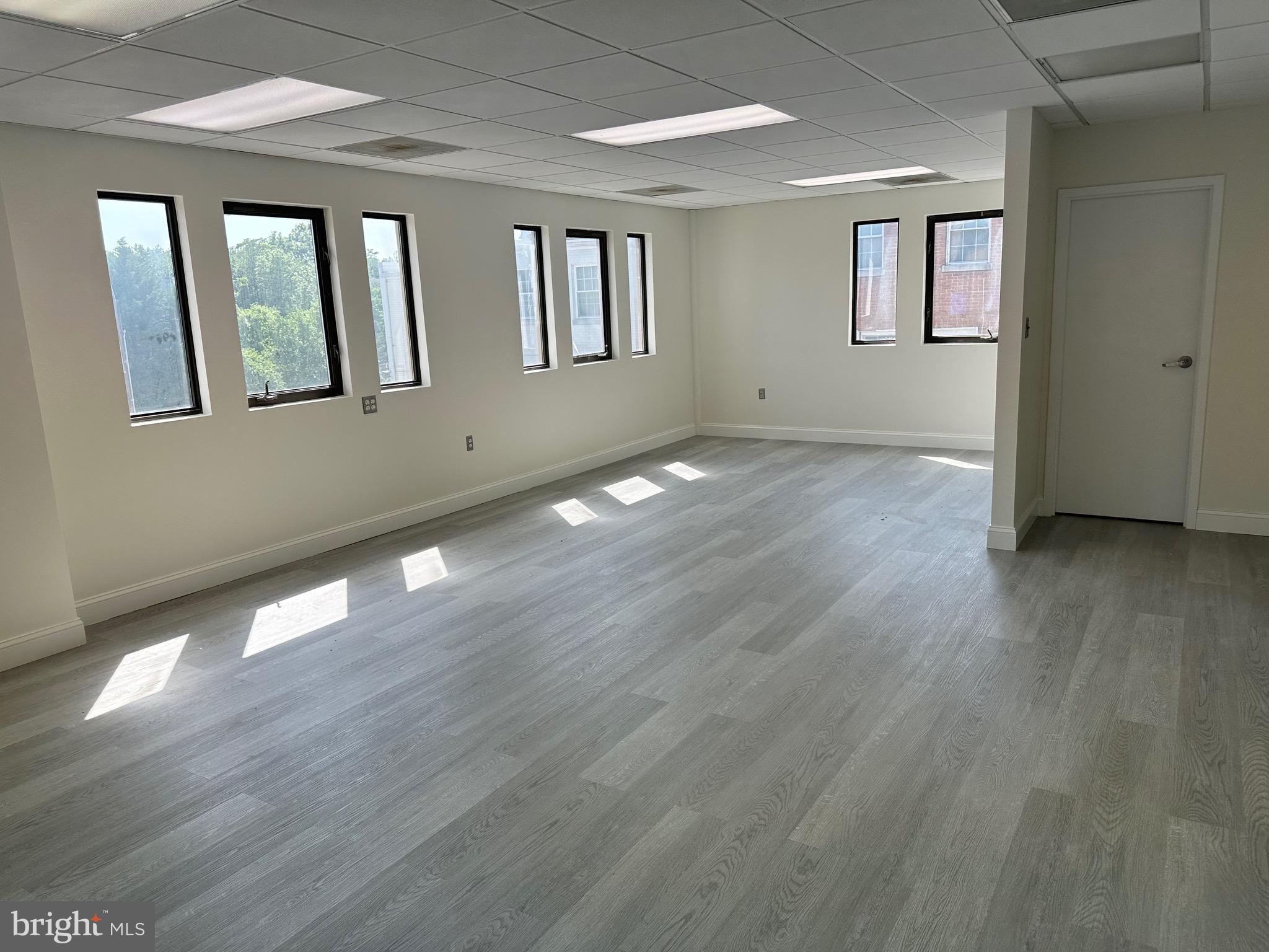 4434 MACARTHUR BOULEVARD NW 202