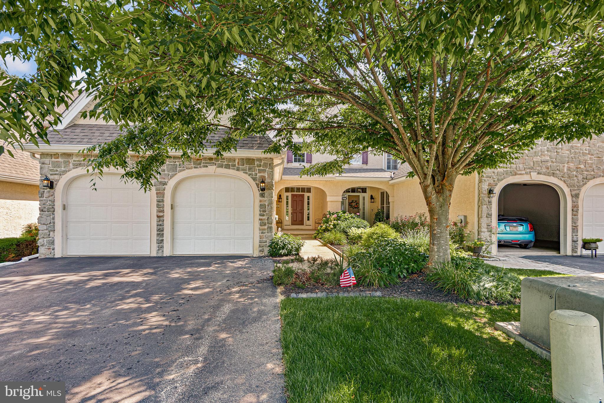 14 BRIARCREEK COURT