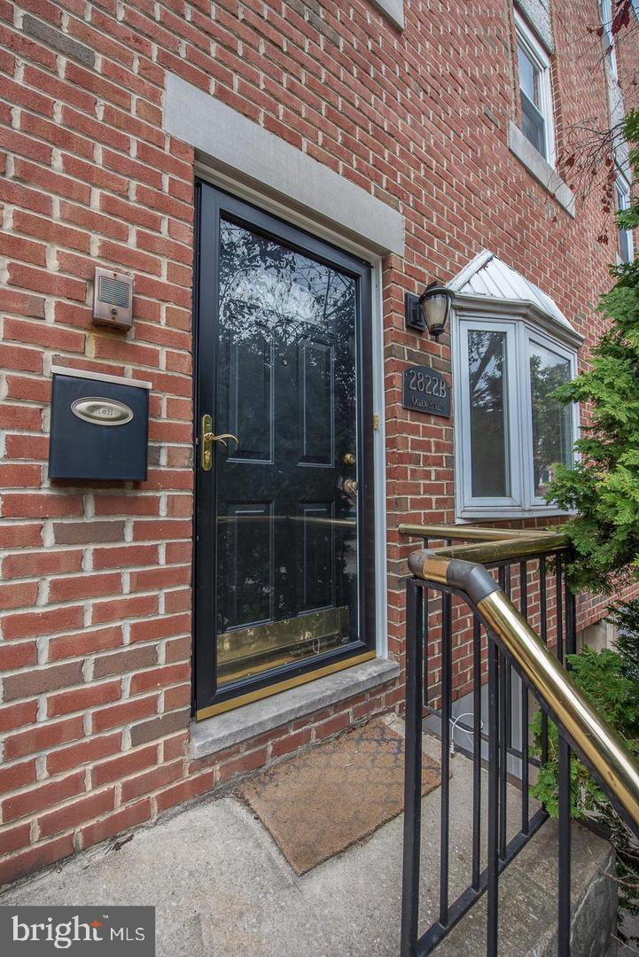 ART MUSEUM AREA - Residential Lease