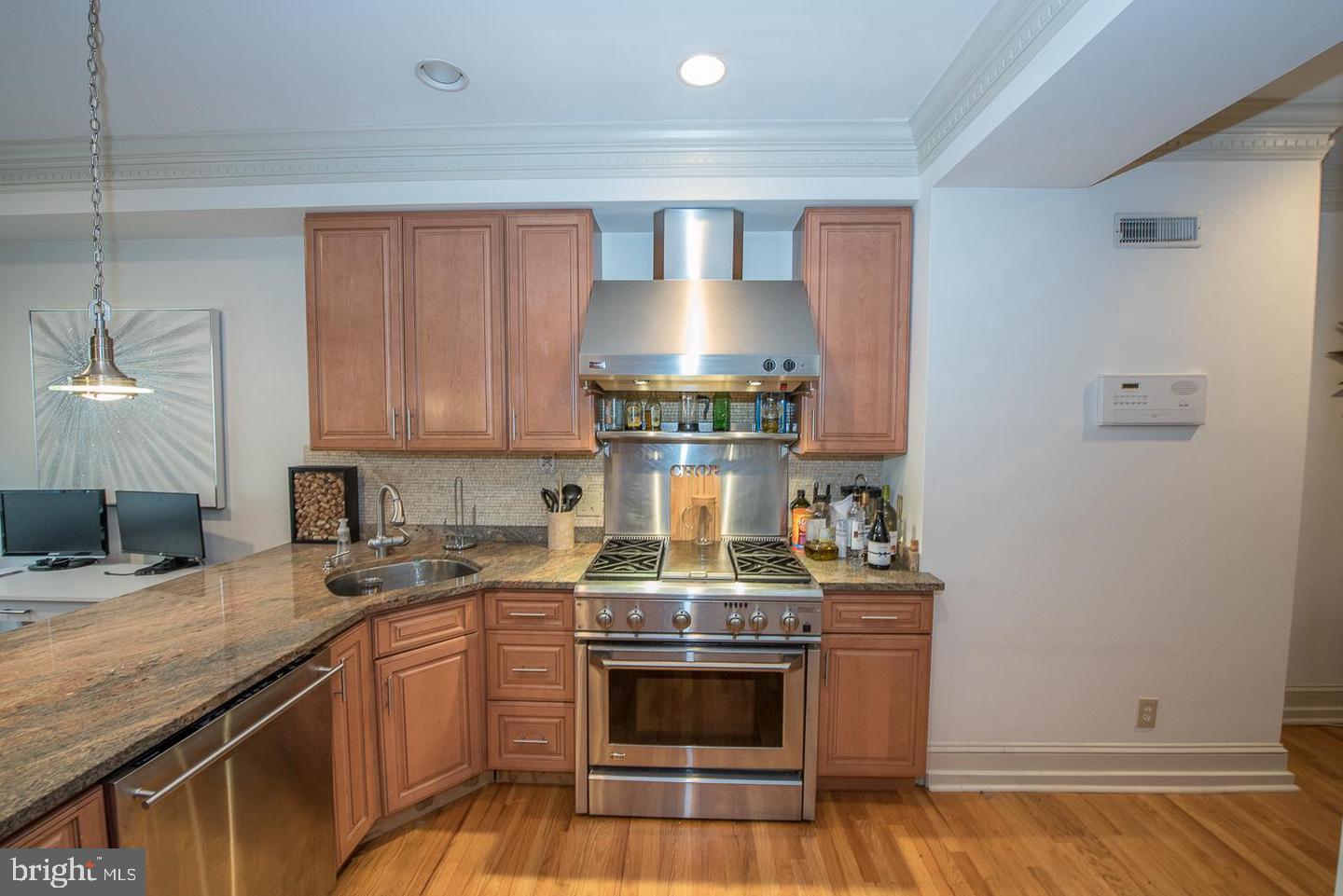 ART MUSEUM AREA - Residential Lease