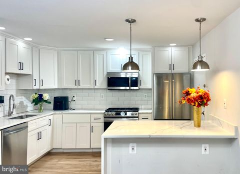 1300 ARMY NAVY DRIVE 726 ARLINGTON VA 22202