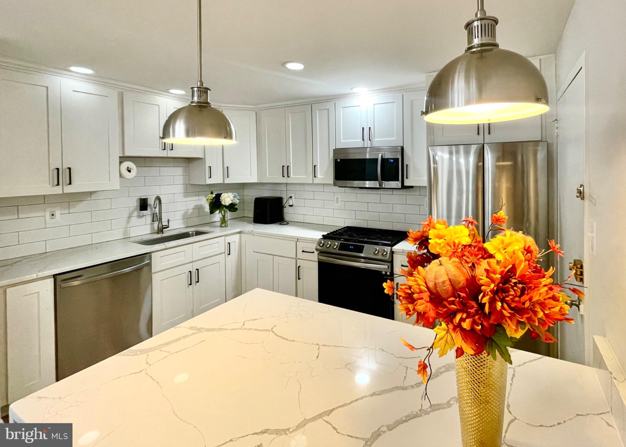 1300 ARMY NAVY DRIVE 726