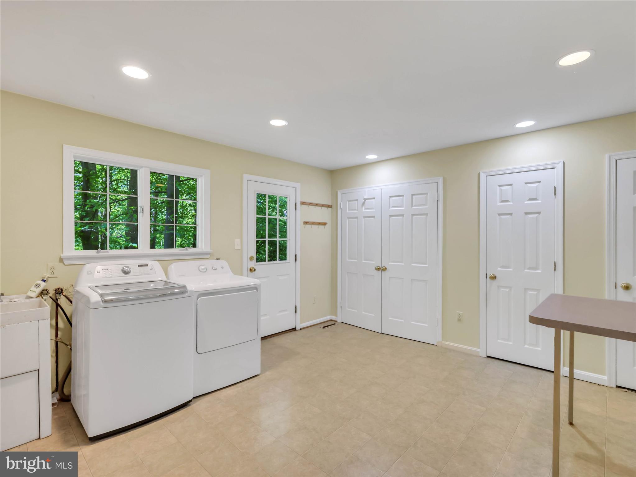POTOMAC STATION - Residential