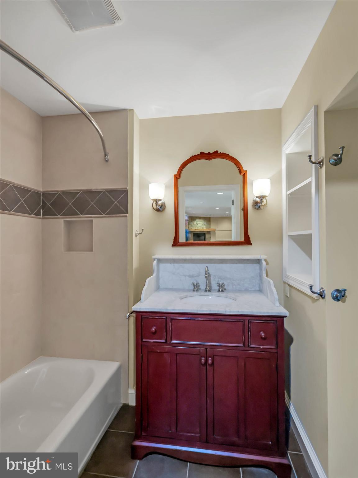 POTOMAC STATION - Residential