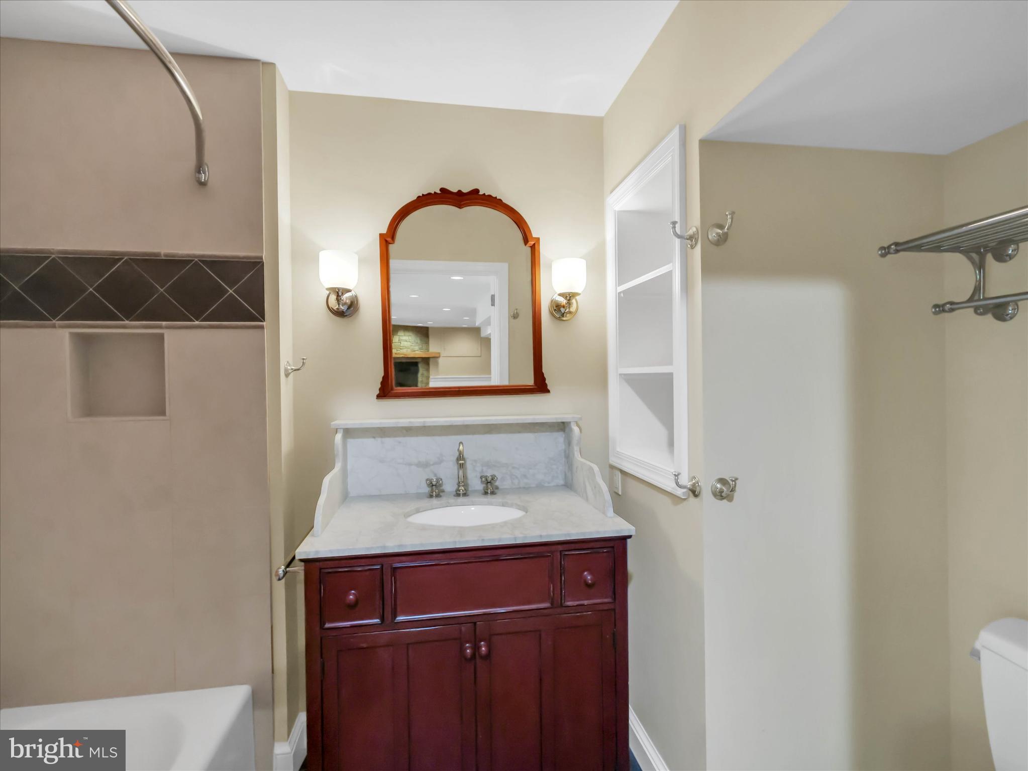 POTOMAC STATION - Residential