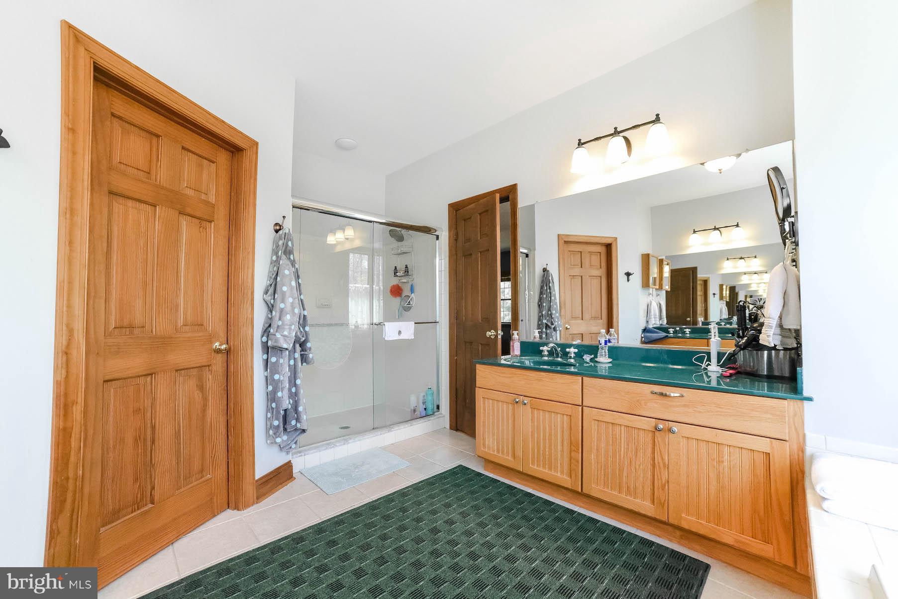 WHITE OAK - Residential