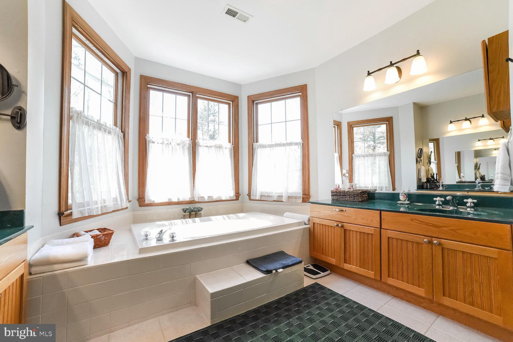 WHITE OAK - Residential