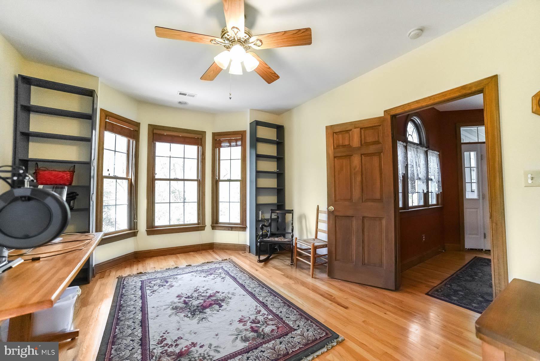 WHITE OAK - Residential