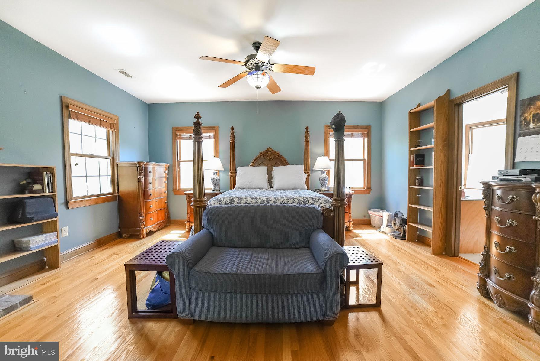 WHITE OAK - Residential