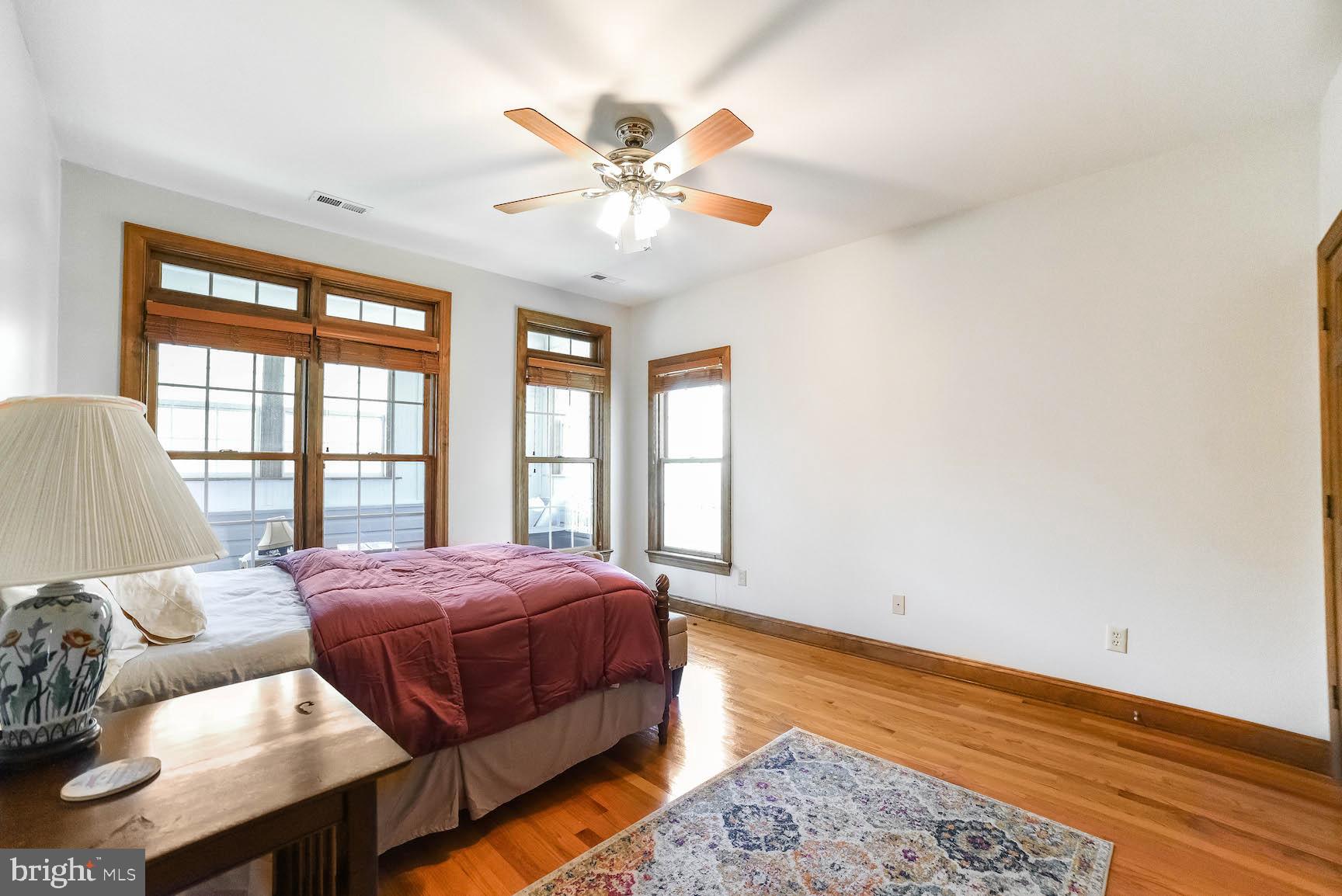 WHITE OAK - Residential