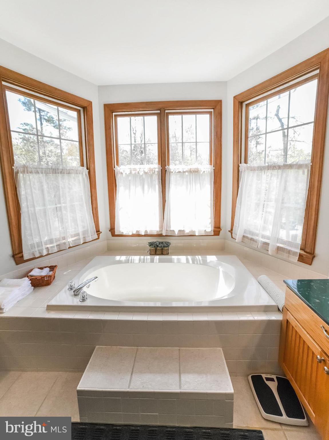 WHITE OAK - Residential