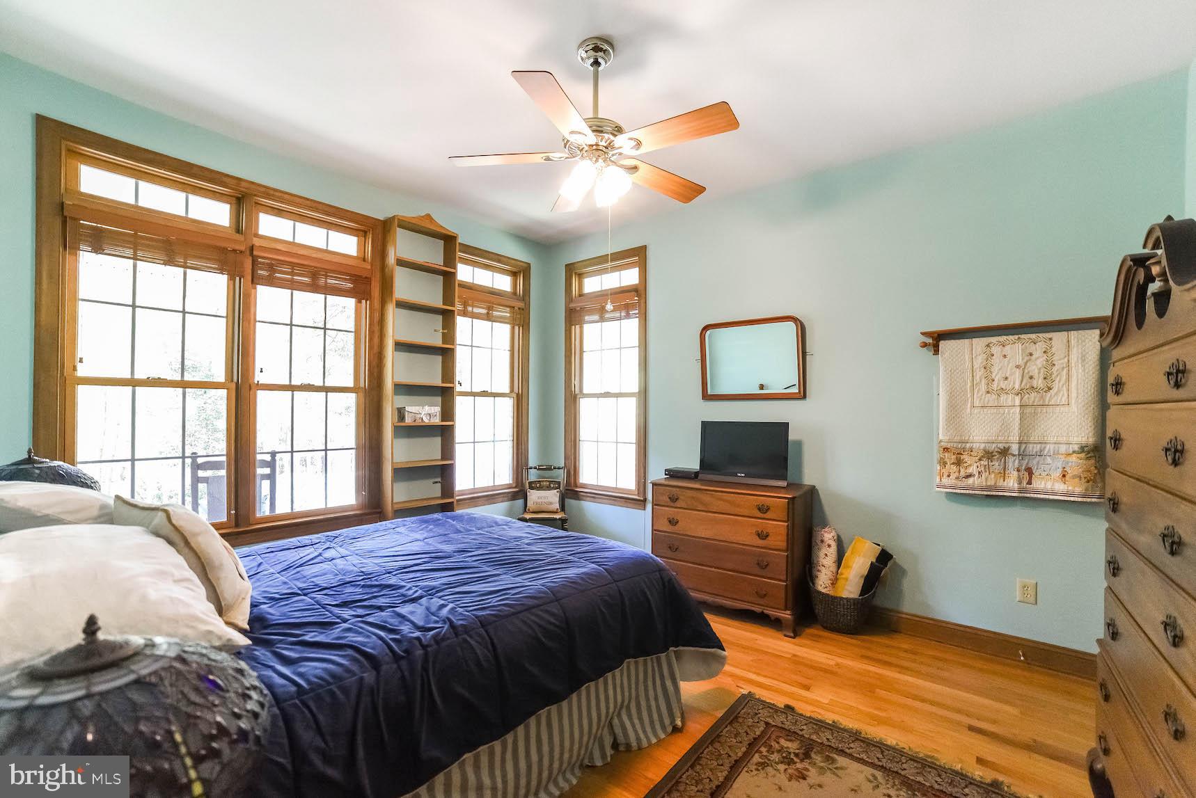 WHITE OAK - Residential