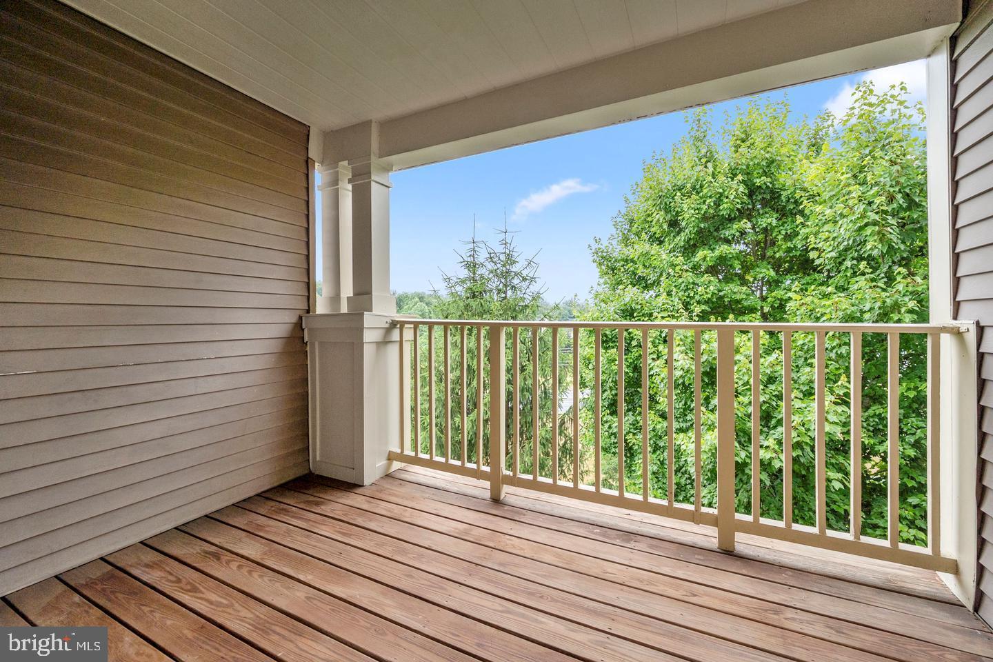 STONERIDGE CONDOMINIUMS - Residential