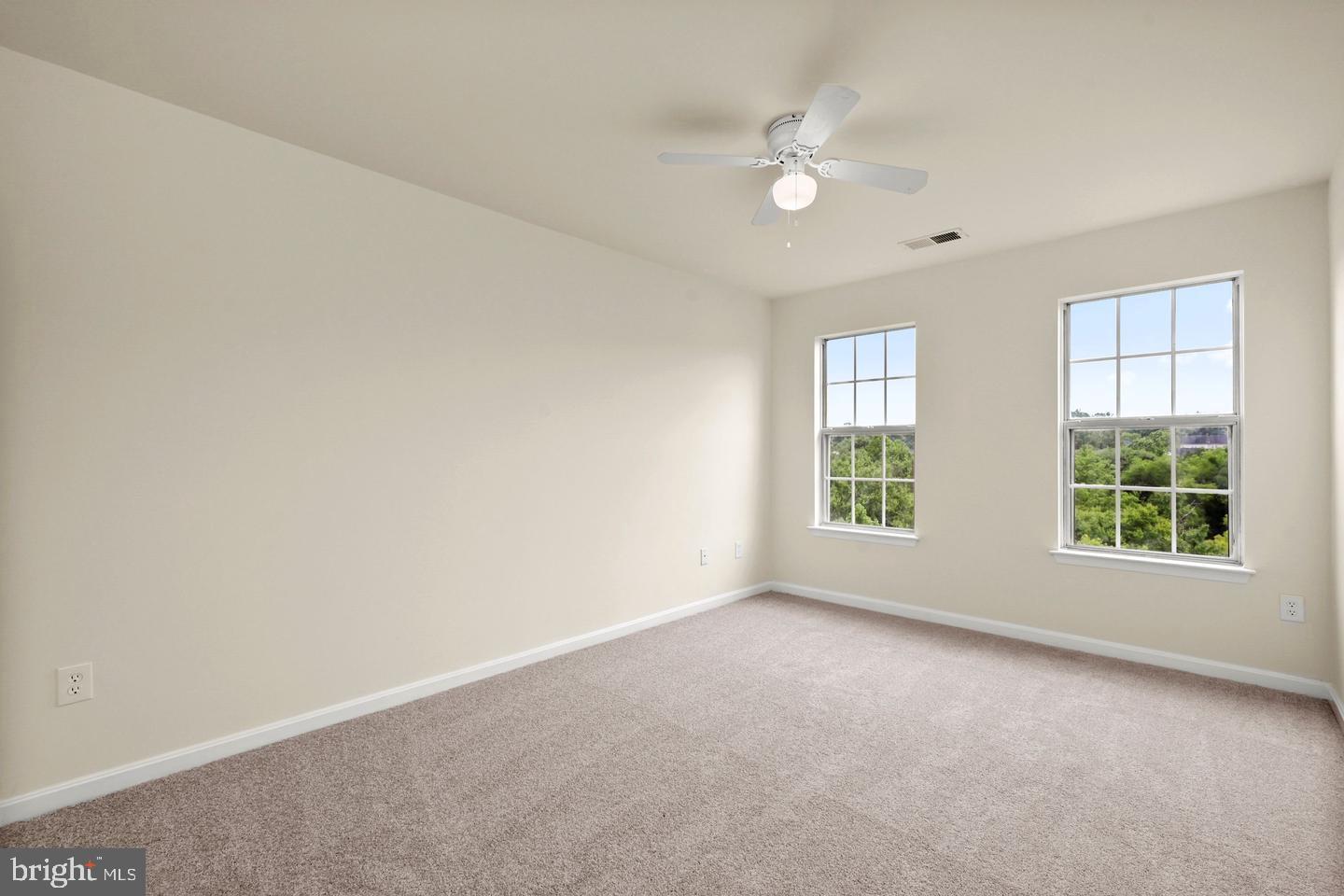 STONERIDGE CONDOMINIUMS - Residential