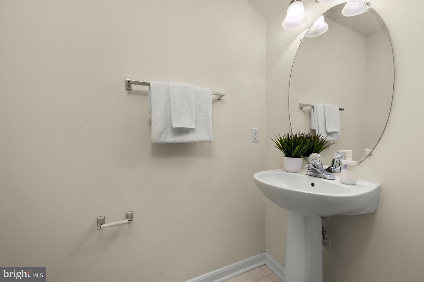 STONERIDGE CONDOMINIUMS - Residential