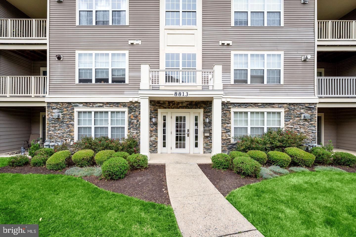 STONERIDGE CONDOMINIUMS - Residential