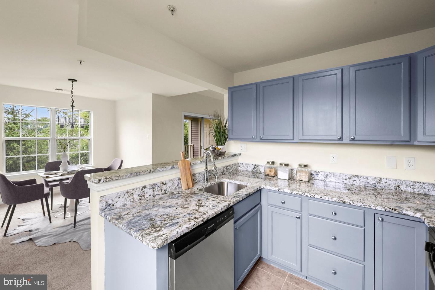 STONERIDGE CONDOMINIUMS - Residential