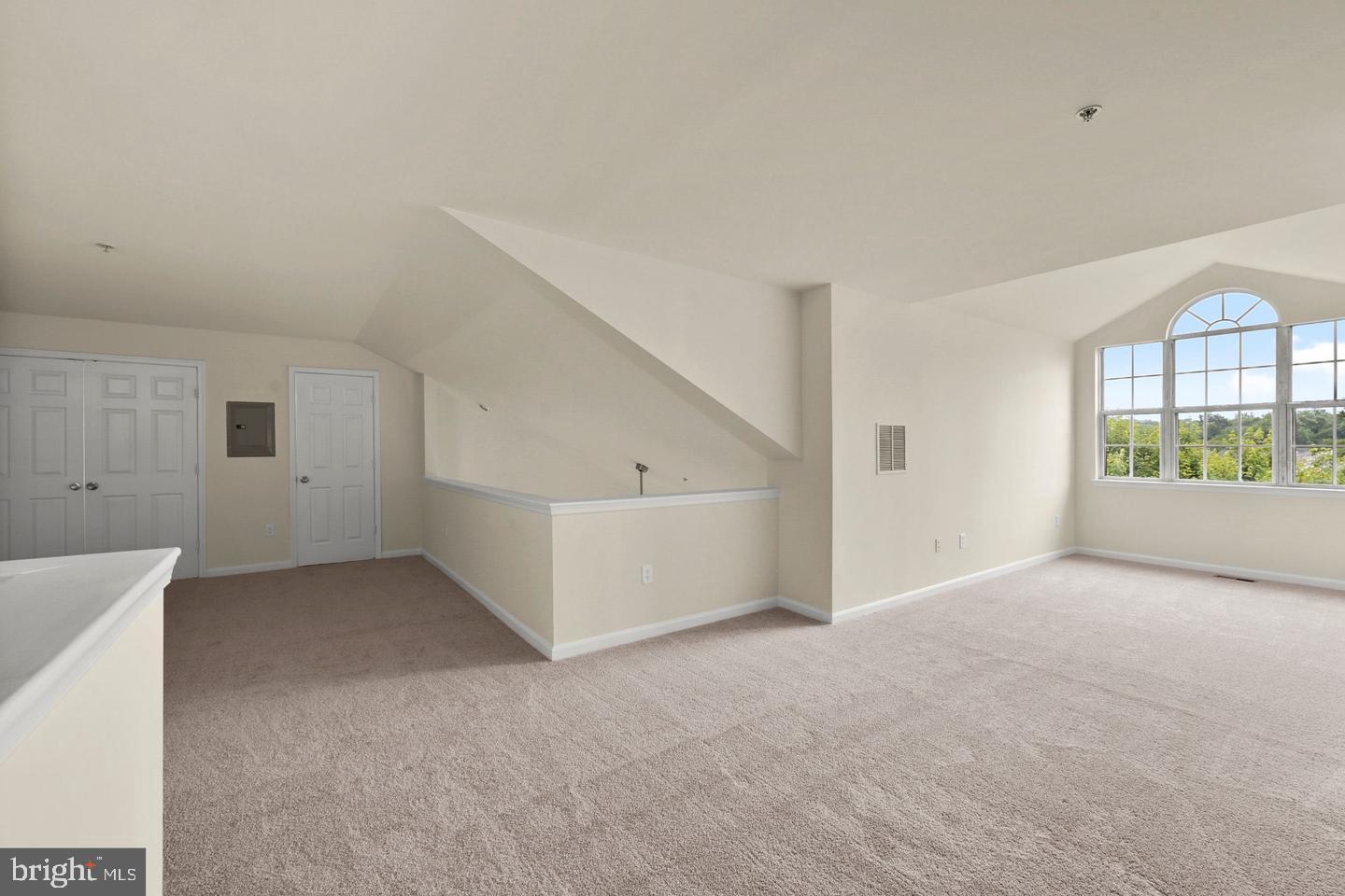 STONERIDGE CONDOMINIUMS - Residential