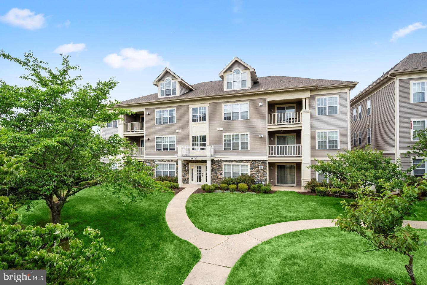STONERIDGE CONDOMINIUMS - Residential