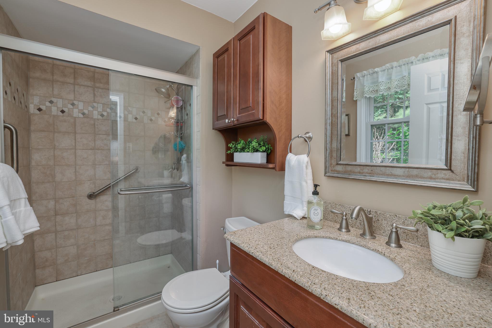 QUEENS GRANT - Residential