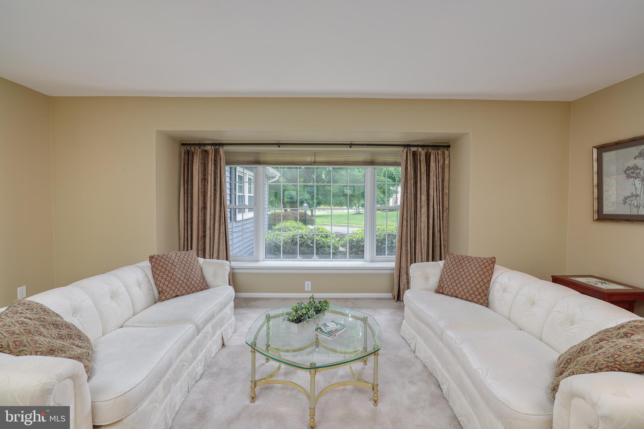 QUEENS GRANT - Residential