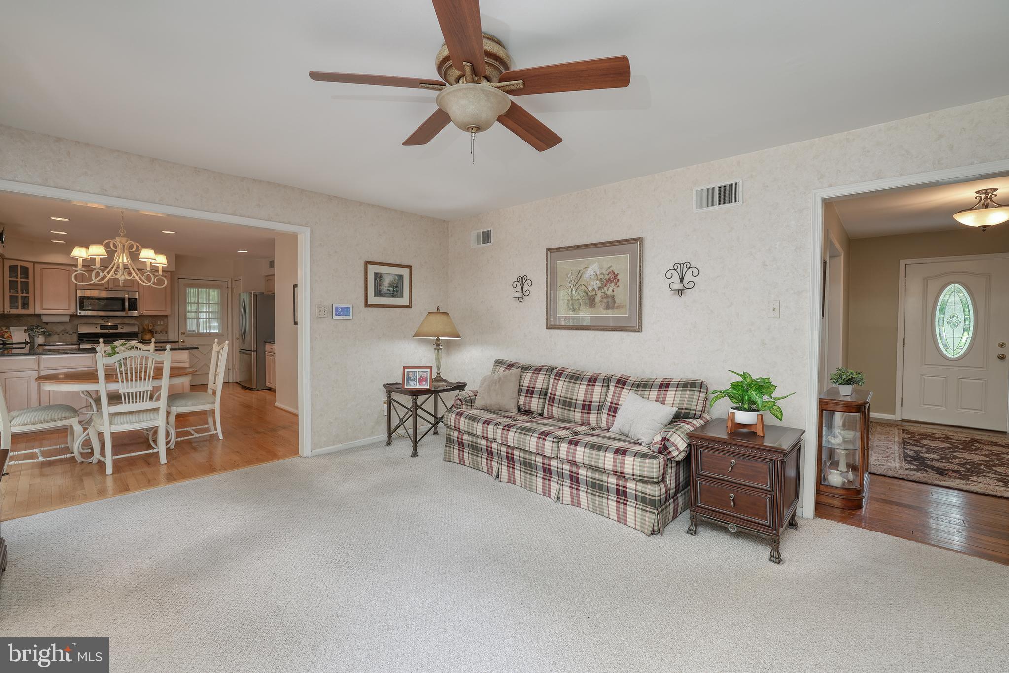 QUEENS GRANT - Residential
