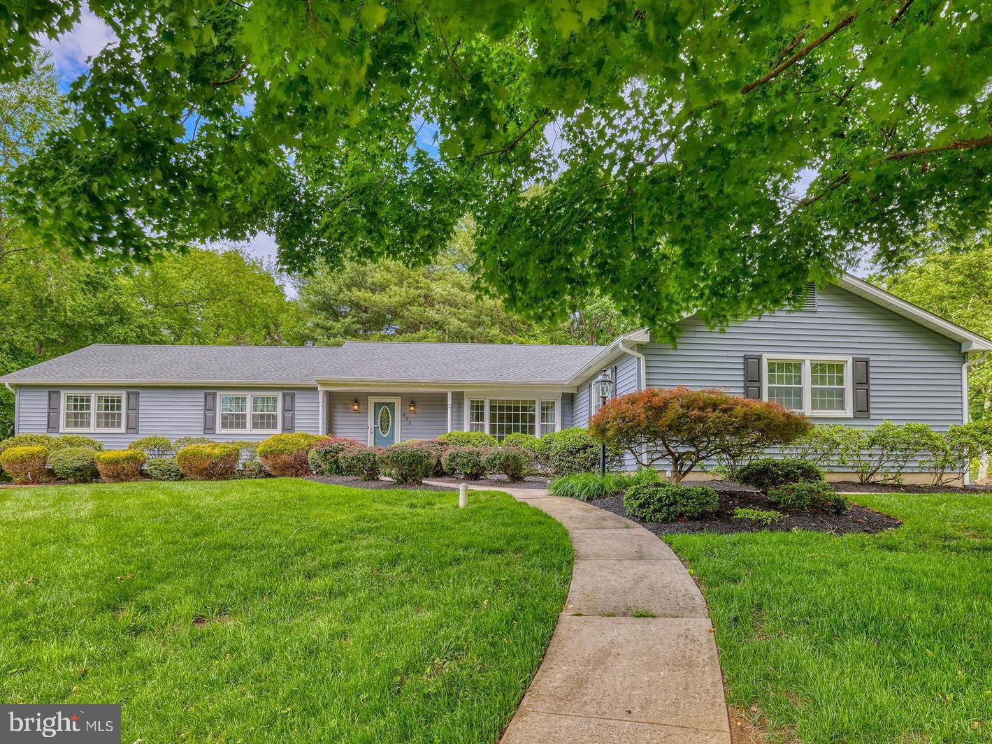 QUEENS GRANT - Residential