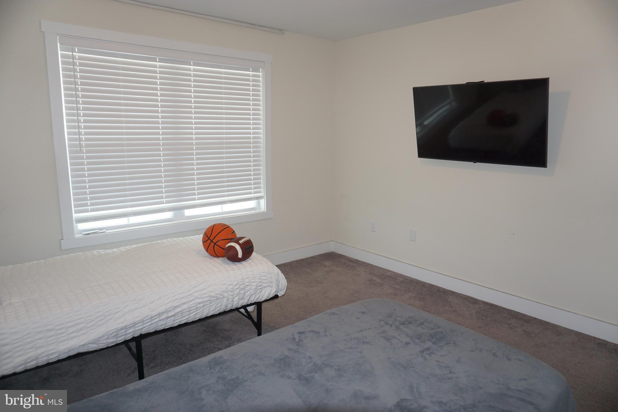 MILTON'S LANDING - Residential