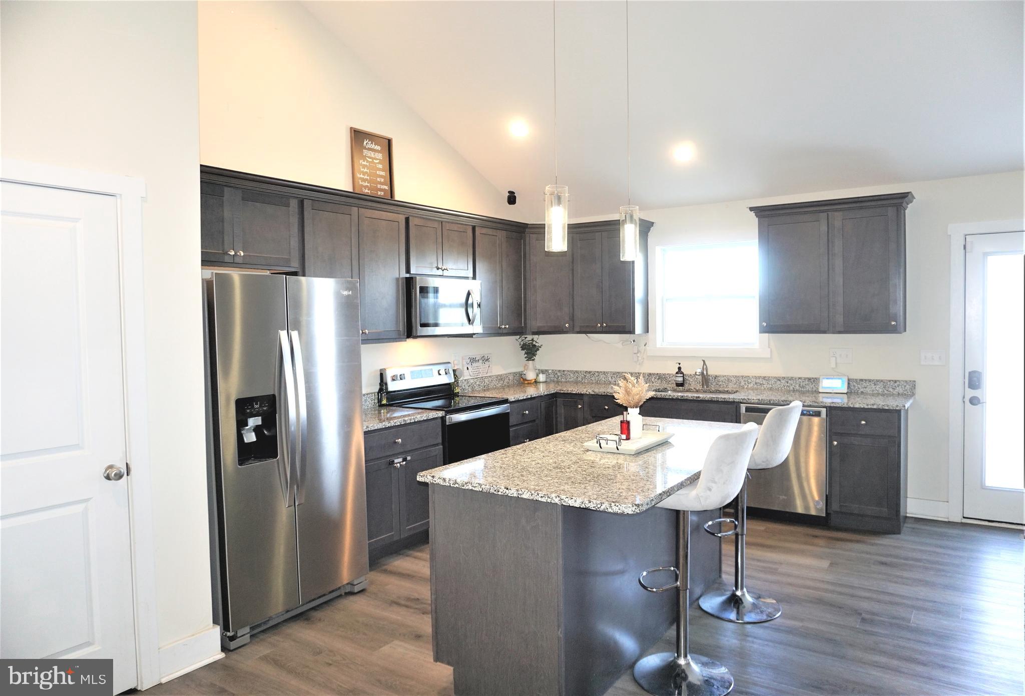 MILTON'S LANDING - Residential